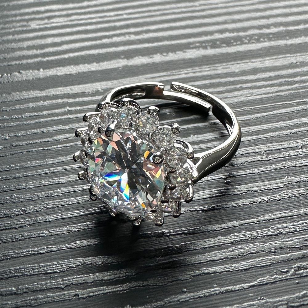 NWB Adjustable White Gold Plated CZ Halo Ring - Elegant Statement Piece - Picture 10 of 14